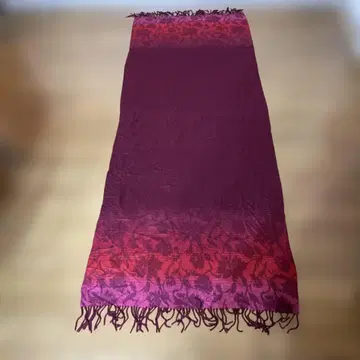 존스톤스 오브 엘긴 적자색 꽃무늬 대형 머플러