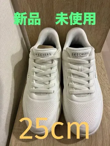 [ 새상품 ] 스케쳐스 SKECHERS 화이트 슬립온 스니커즈 화이트