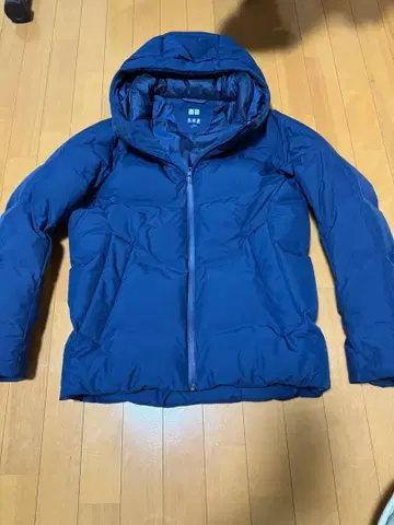 [ 새상품급 ] UNIQLO 후드 부착 다운 자켓 M 네이비