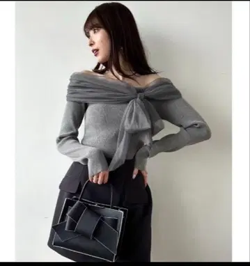 FRAY I.D 프레이아이디 튤콤비 오프숄더 니트 2024