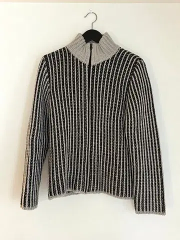 자라 ZARA 니트 가디건 M 사이즈 스트라이프