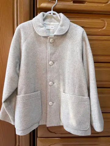 'HUIS x 비슈' 융모 울 플란넬 숏코트