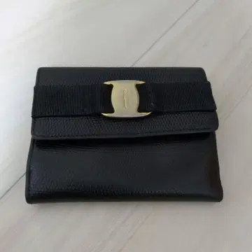 페라가모 빌라 가죽 리자드 접이식 지갑