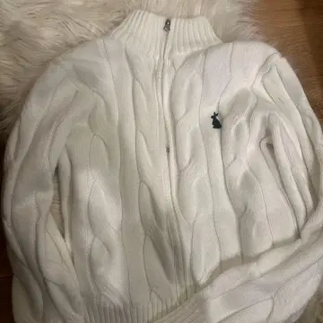 화이트 케이블 니트 집업