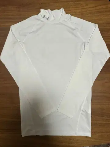 [ 미사용 새상품 ] 언더아머 히트기어 컴프레션 이너 M