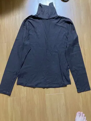 brim 다크 브라운 터틀넥 긴팔