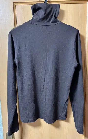 berith 다크 브라운 터틀넥 긴팔