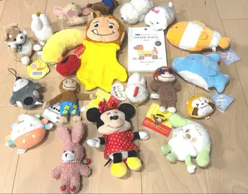 다채로운 캐릭터 봉제 인형 세트