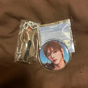 &TEAM 니콜라스 설백 캔뱃지 아크릴 키링