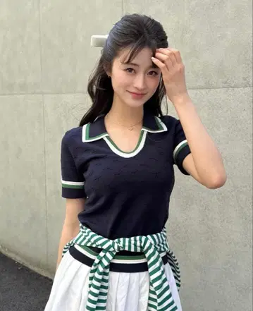 [미사용 새상품 택 포함] Bibiy 비비 V넥 피케 셔츠 네이비