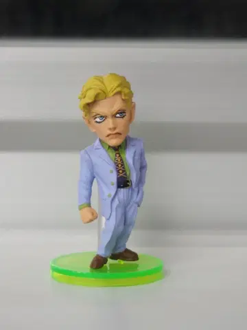 죠죠의 기묘한 모험 요시카게 키라 월드 컬렉터블 피규어