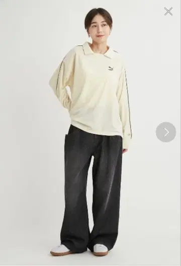 [ 새상품급 ] emmi 에미 puma 콜라보 상의