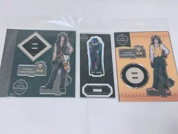 레오나 트위스테 아크릴 스탠드