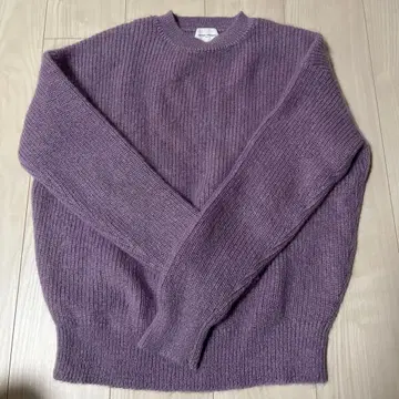 라벤더색 모헤어 울 니트 스웨터