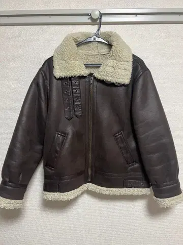 ungrid 무스탕 코트 s