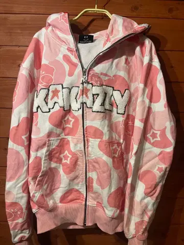KAKAZZY 후드티 사이즈:Small