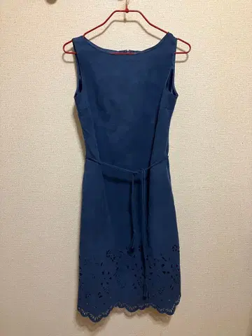 OZOC 오조크 원피스 슬리브리스 컷워크 블루 벨로아 38