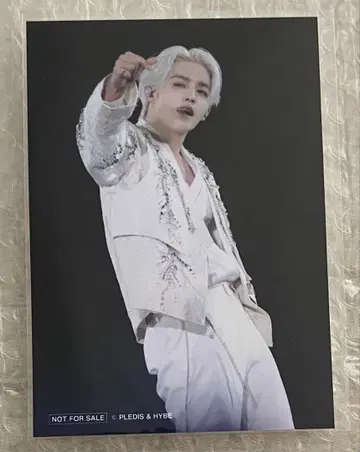 SEVENTEEN 에스크 EXHIBITION 입장 혜택