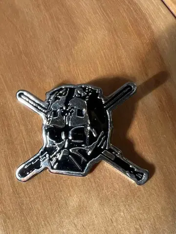 BOUNTY HUNTER 바운티 헌터 90s 핀 배지 레어