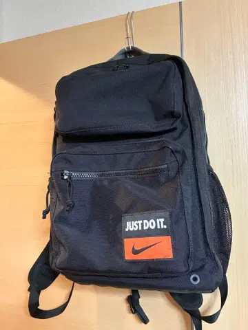 나이키 블랙 백팩 JUST DO IT.