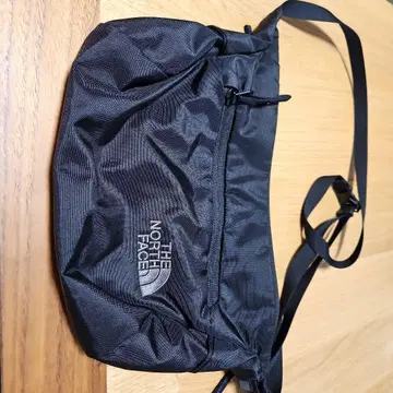 THE NORTH FACE 블랙 숄더백 카펠라
