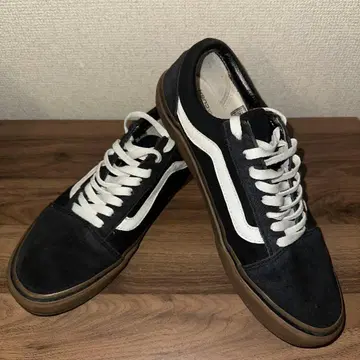 가격 인하 VANS 스웨이드 블랙/화이트 로우컷 스니커즈