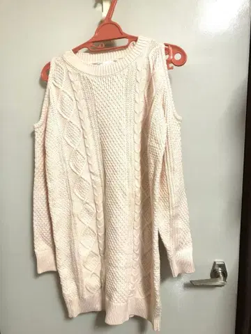 미셸 마카롱 오프숄더 니트 원피스 긴팔 XS