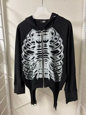 해골 프린트 후드 부착 후드티