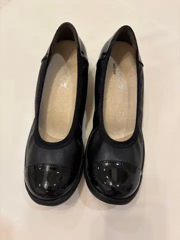 랙랙 플라잉 발수 바이컬러 펌프스