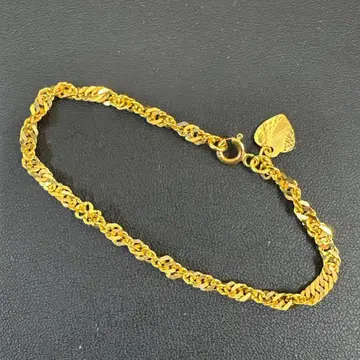 K22 916 골드 트위스트 체인 팔찌