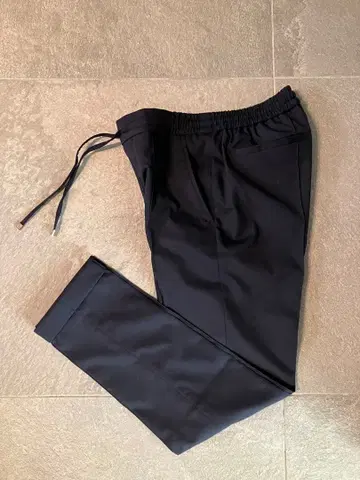 [ 호시바 별주 모델 신소재 ] H DUE 영구 크리즈 스트레치 울 팬츠