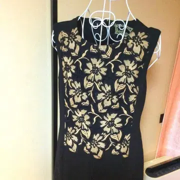 임포트 로사 슬리브리스 원피스 42