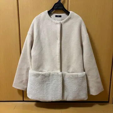 BASEMENT online 밑단 퍼 노카라 코트 베이지 베이스먼트