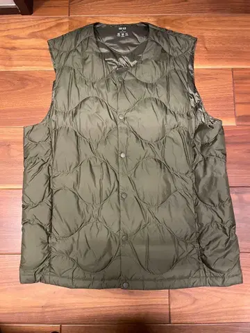 울트라 라이트 다운 베스트 UNIQLO 카키