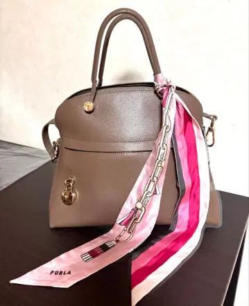FURLA 밴딩 핑크 계열