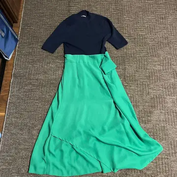 프레이 아이디 네이비 반팔 티셔츠 롱 스커트