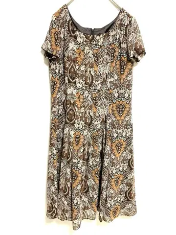 [ advance ] 브라운 계열 페이즐리 무늬 반팔 원피스 38