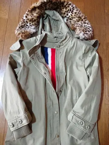 카키색 모즈 코트 레오파드 무늬 후드 아우터 방한복 자켓