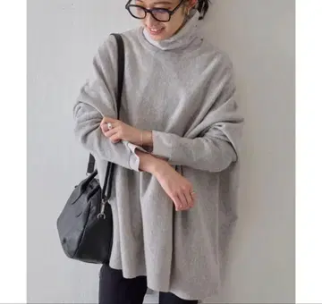 미사용 근접 비어즐리 빅 숏 크루넥 니트