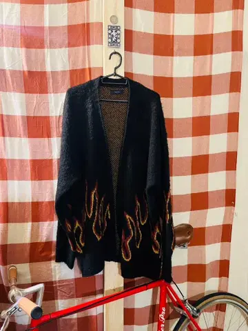 모헤어풍 파이어 패턴 가디건 블랙