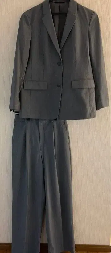 UNIQLO 테일러드 자켓/턱 와이드 팬츠