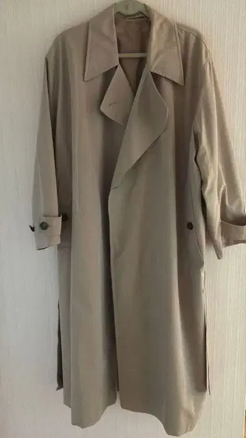 [ UNIQLO ] 베이지 트렌치코트 긴팔 벨트 포함