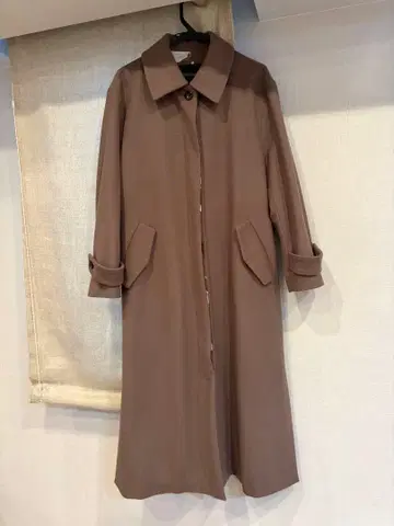 새상품급 잉게홀그 브라운 롱 코트 큰 옷깃 커프스 포함