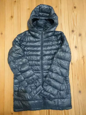 유니클로 울트라 라이트 다운 후드 부착 다운 자켓 XL 네이비