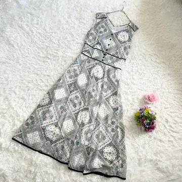 미사용 마이 스트라다 Mystrada 슬리브리스 원피스 페이즐리