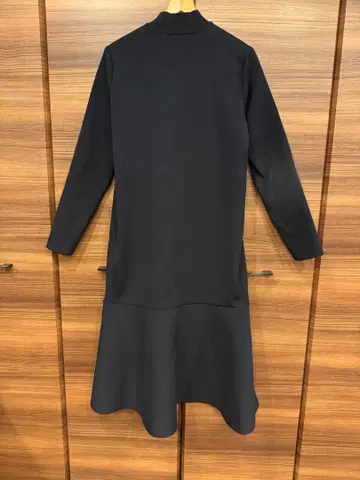 긴팔 플레어 원피스 사이즈 38