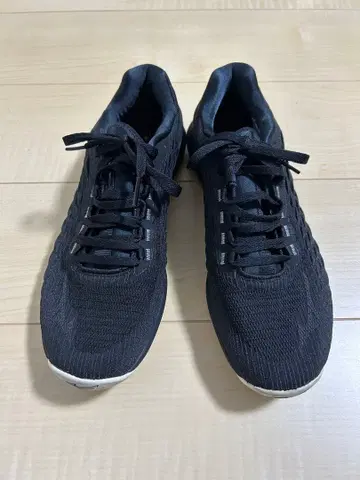 미즈노 PYV TR01 블랙 스니커즈