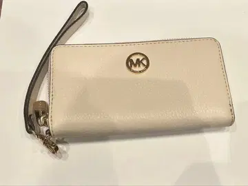 Michael Kors 크림색 장지갑