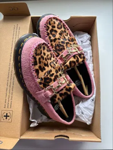 Dr. Martens 레오파드 무늬 로퍼