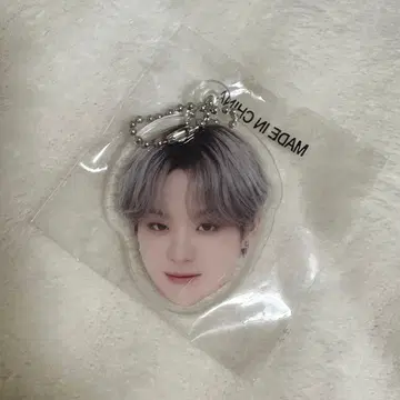 새상품 REBOOT 지훈 얼굴 아크릴 키링